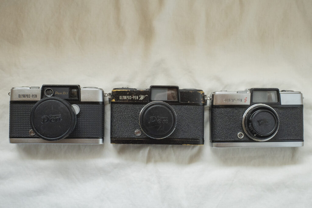 【Olympus Pen W レビュー】ブラックペイントのロマン──シリーズ3台目のオリンパス ペン