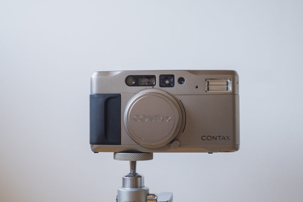CONTAX TVS レビュー|T2・T3より安くて優秀?知る人ぞ知る高級コンパクトカメラ
