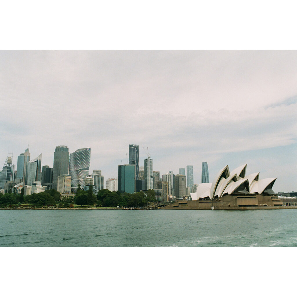 フェリーの上からの景色（ニコン F2 フォトミック A ＋ New Nikkor 35mm f2）