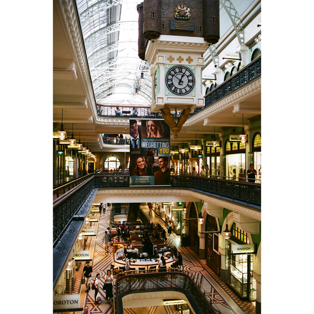 クイーン・ビクトリア・ビルディング（ニコン F2 フォトミック A ＋ New Nikkor 35mm f2）