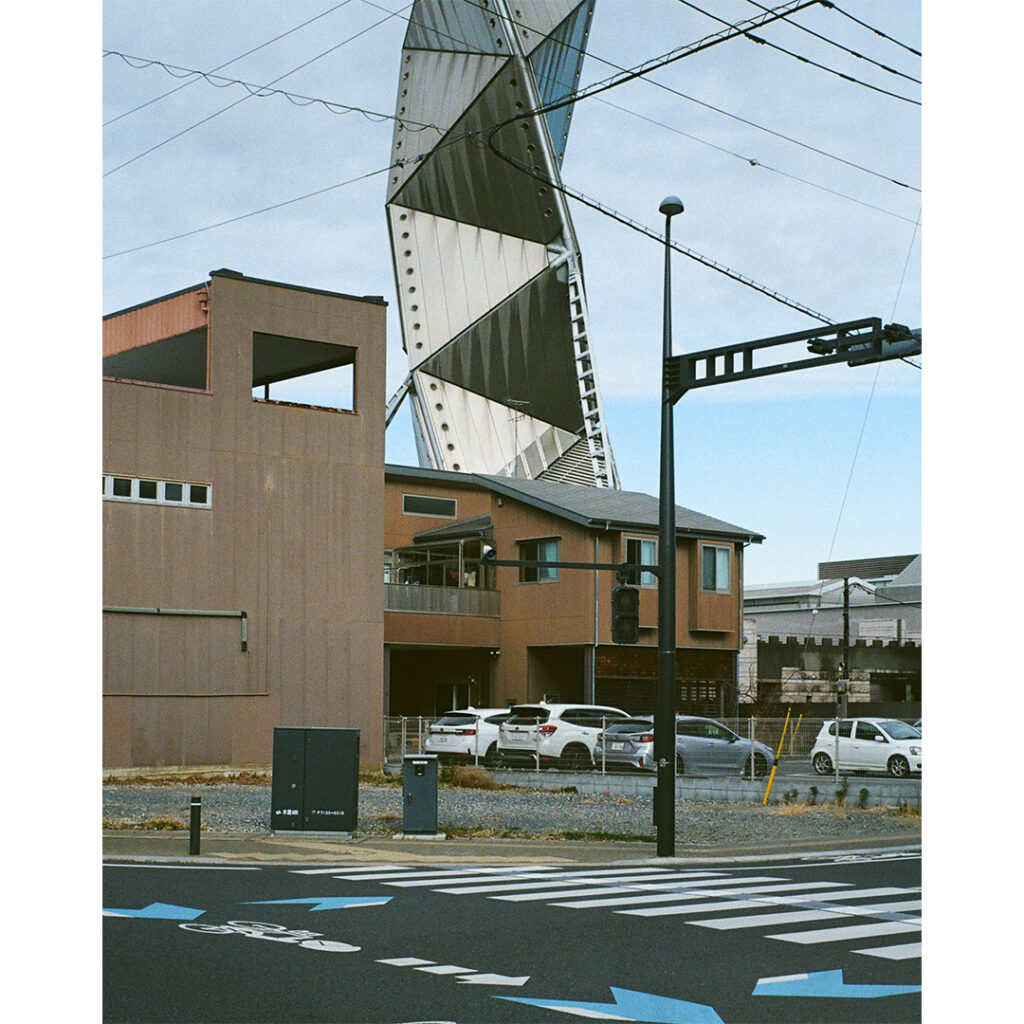 【Leica Ⅲf】タワーと周囲の風景とのコントラスト